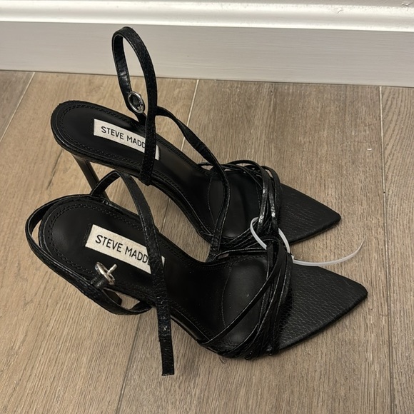 Steve Madden Black Wendy Pointed Toe Sandal - Size 8 - Picture 9 of 12